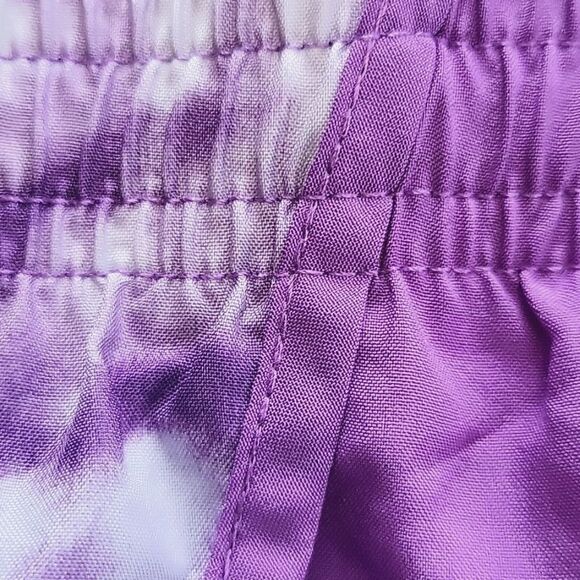 EC NIKE DRI-FIT TIE DYED GIRLS LINED RUNNING SHORTS SZ. XS - Picture 3 of 5